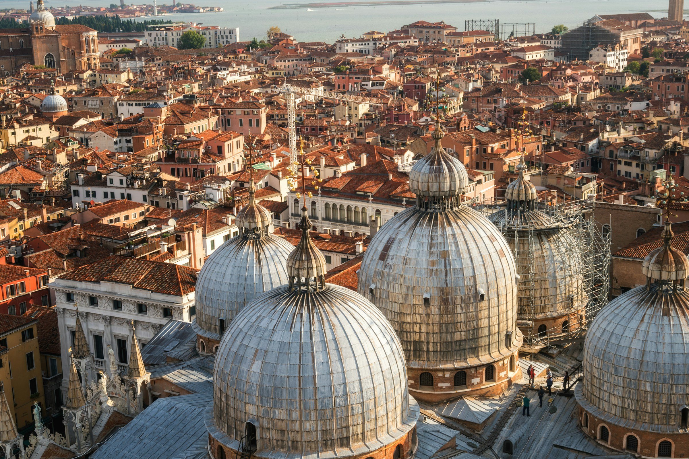 Top view with close-up view of the Cathedral of the Duomo in Florence, with the city surrounding it